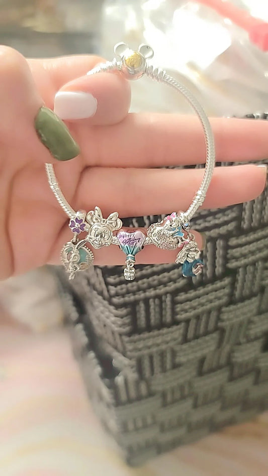 Pulsera con 4 dijes