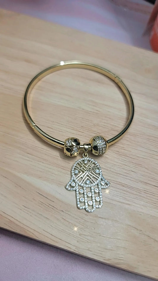 BANGLE CON MANO DE FATIMA Y CHARMS