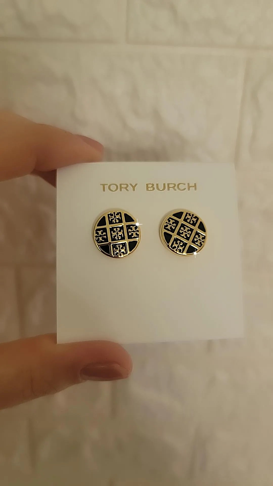 ARETES TORY OSCURO