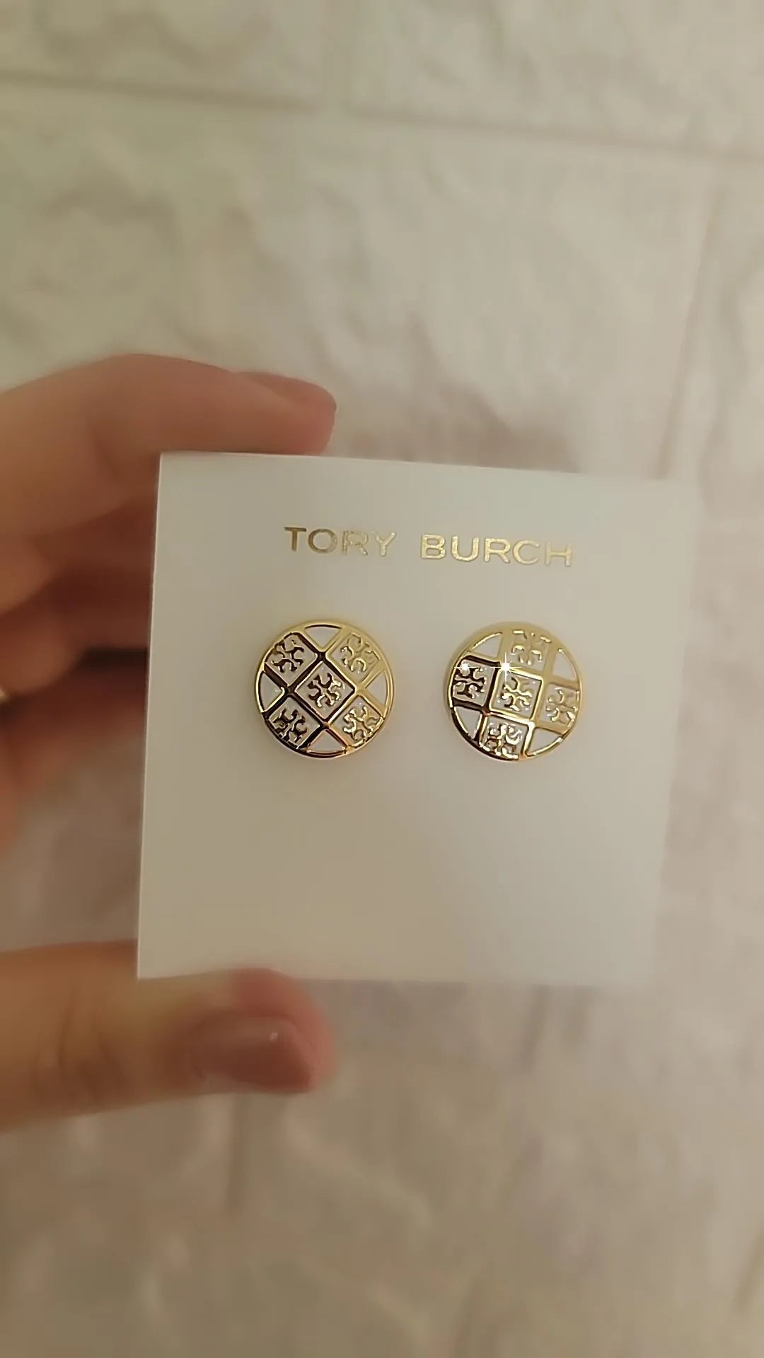 ARETES TORY BLANCO