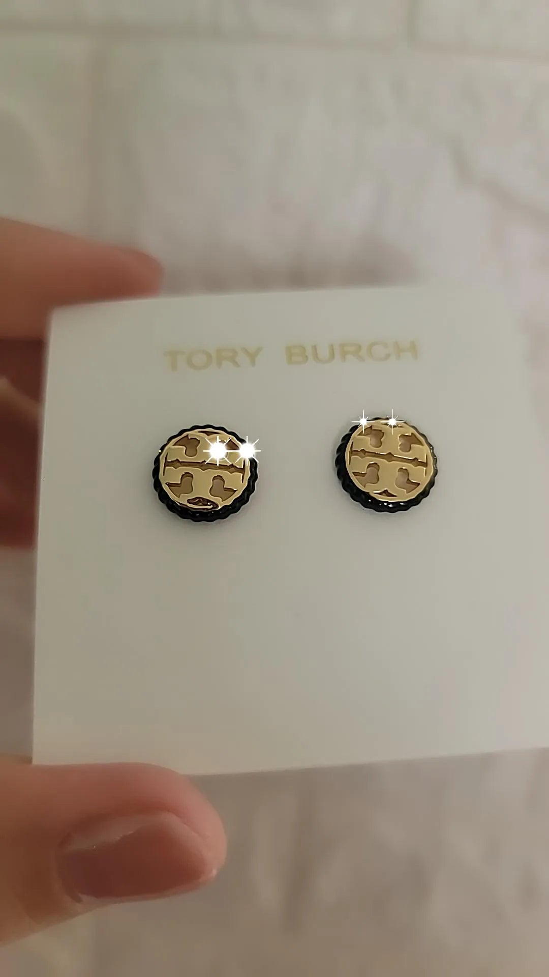 ARETES TORY OSCURO