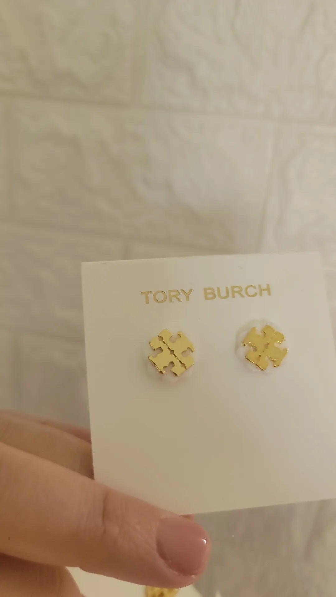 ARETES TORY BLANCO