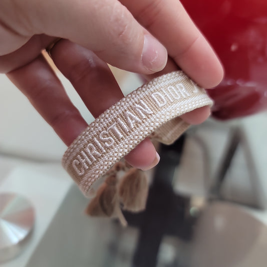 PULSERA DE HILO