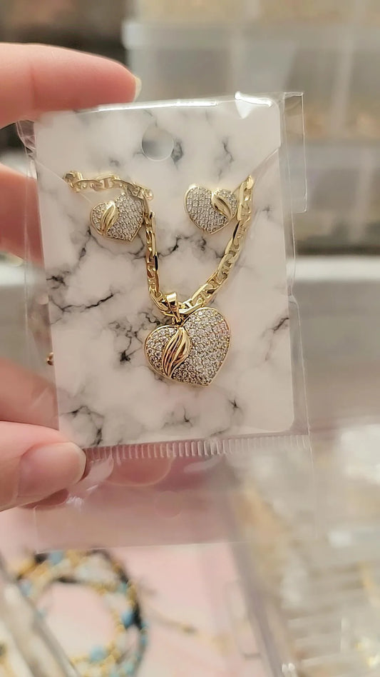 SET DE CORAZON CON ZIRCONIA EN ORO LAMINADO